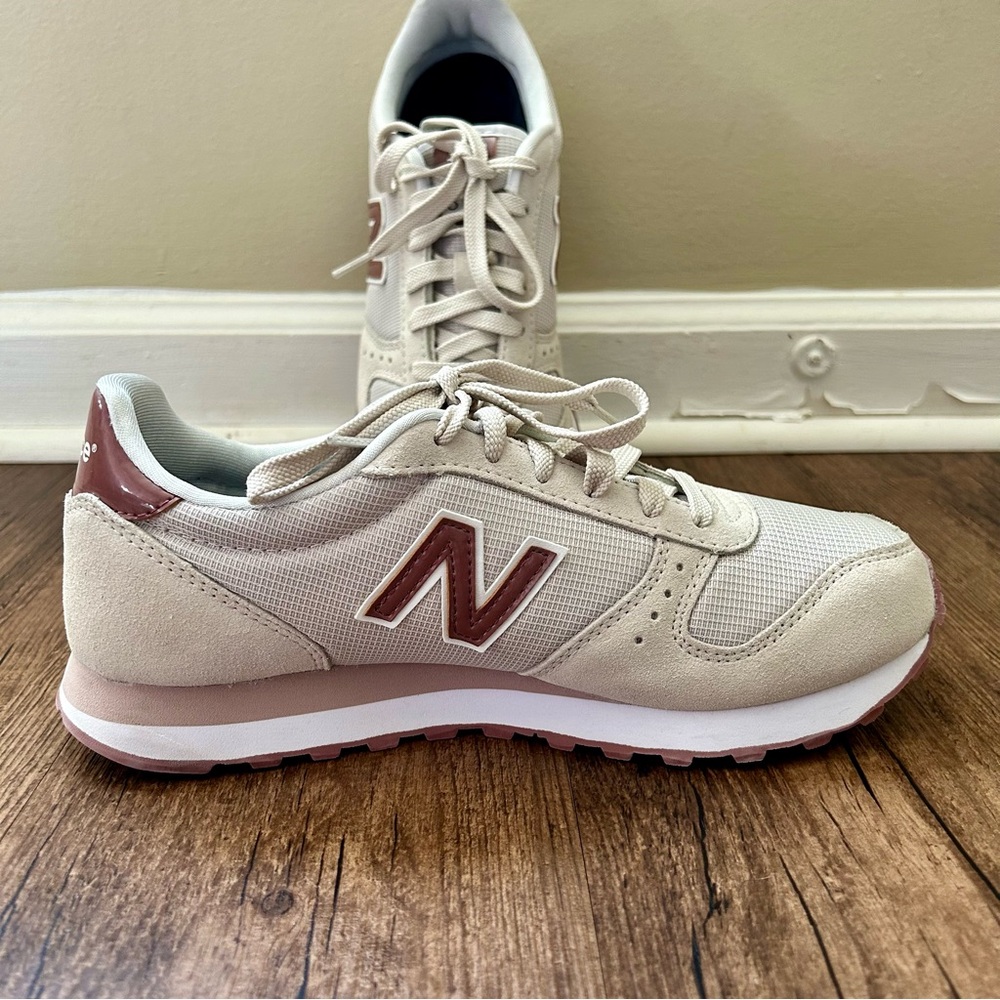 New Balance 311 Retro Running Shoes - Picture 2 of 11